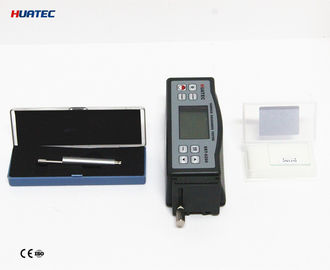 10mm LCD mit blauem Hintergrundbeleuchtung 10um Ra/Rz-tragbarer Digital-Oberflächenrauigkeits-Prüfvorrichtung SRT6200