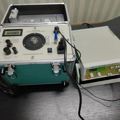 Digitale Vibrationskalibrierer Kalibrieren Vibrationsmesser Vibrationsschüttler 1Hz bis 10kHz kontinuierlich einstellbar HG-5020i